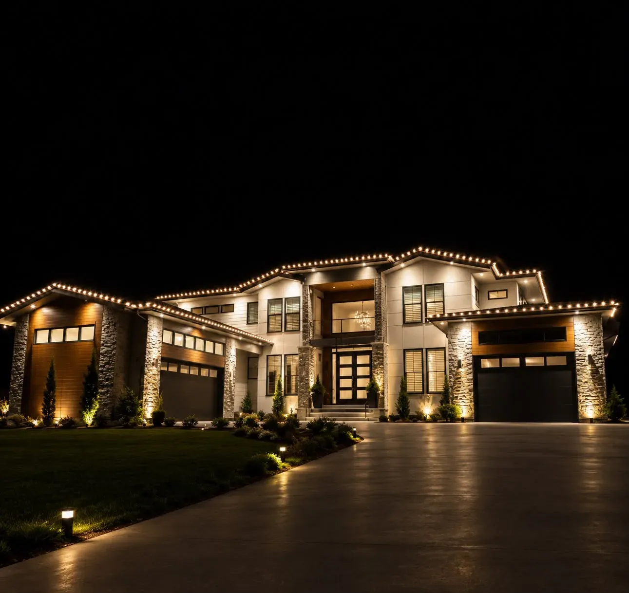 Northern Virginia home with warm white C9 roofline Christmas lights installed by BRH Holiday Lighting